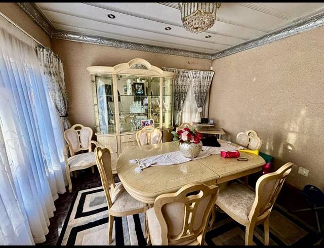 3 BEDROOM HOUSE FOR SALE IN VANDERBIJLPARK CW 2